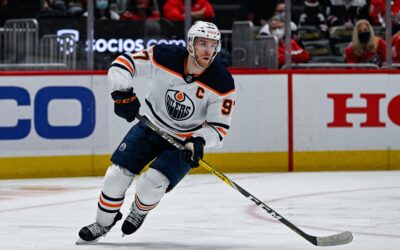 McDavid efstur á lista NHL Network yfir bestu miðherjana
