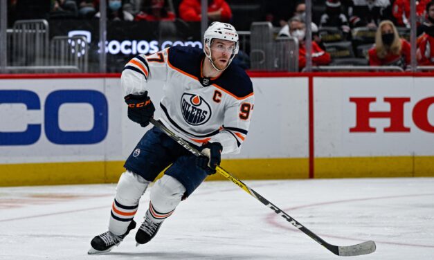 McDavid efstur á lista NHL Network yfir bestu miðherjana
